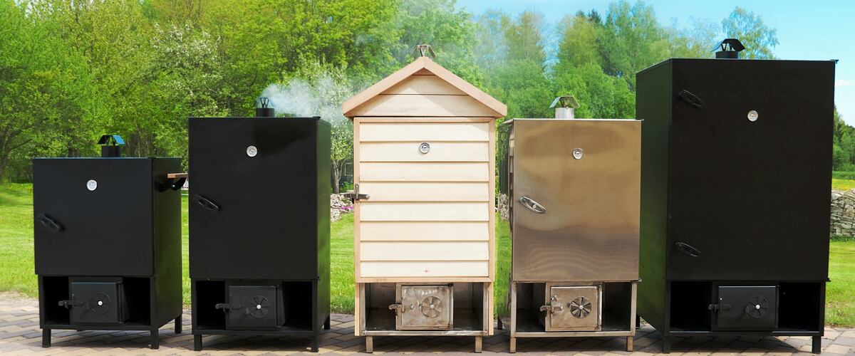 RŪKYKLOS PRIE NAMŲ